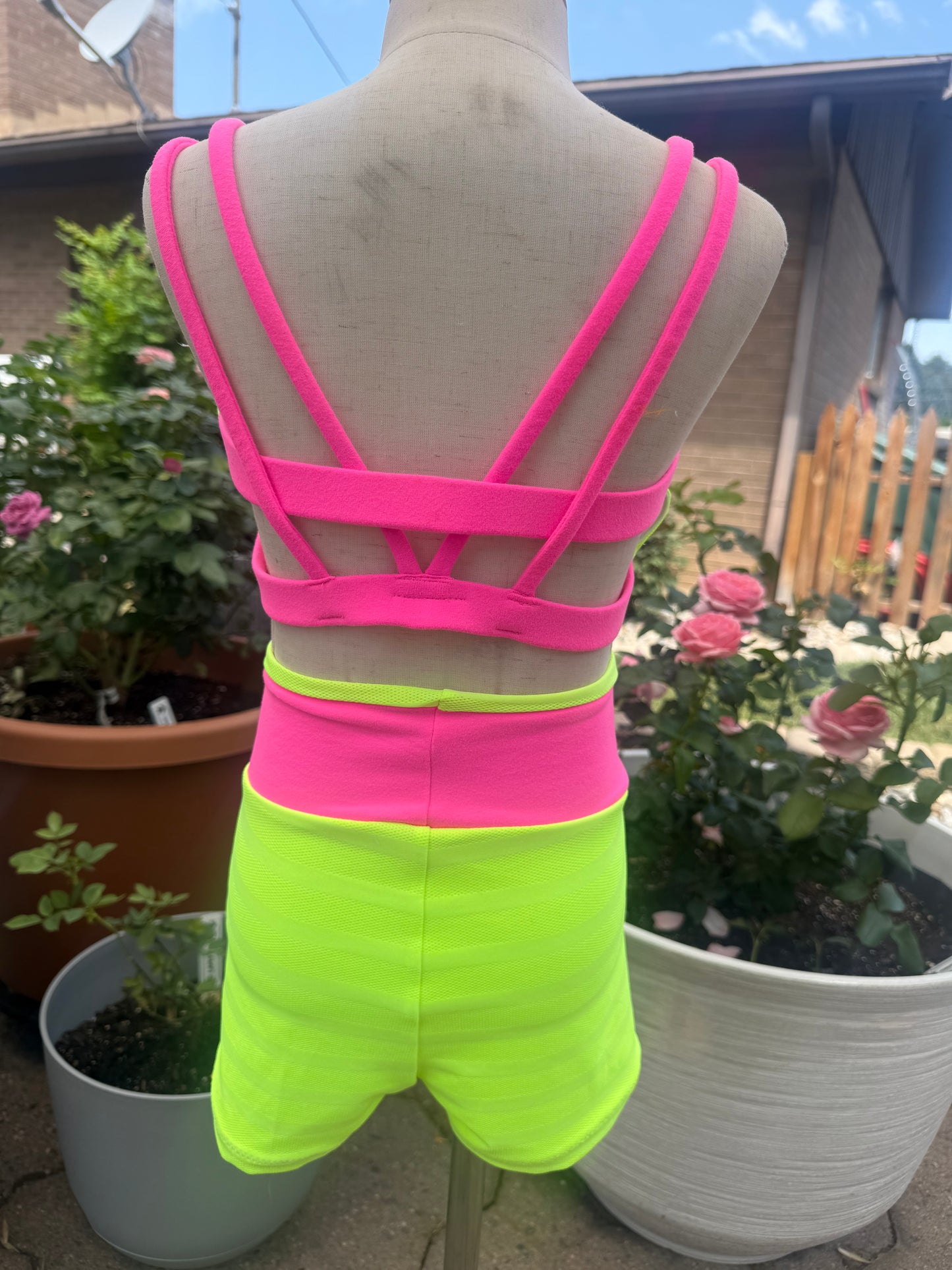 Lime pink